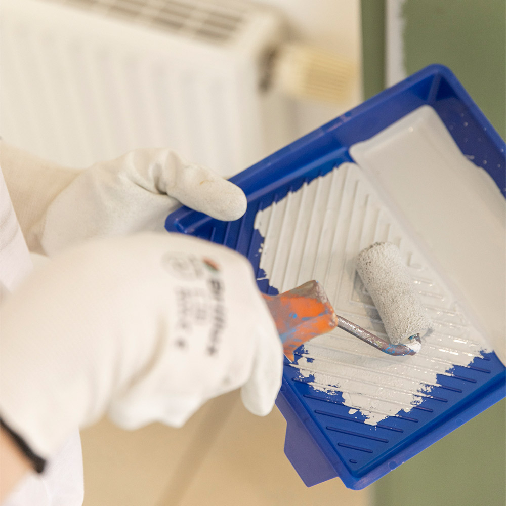 Zu den Brillux Grundierungen für Lacke und Lasuren, für Haftung und Untergrundvorbereitung