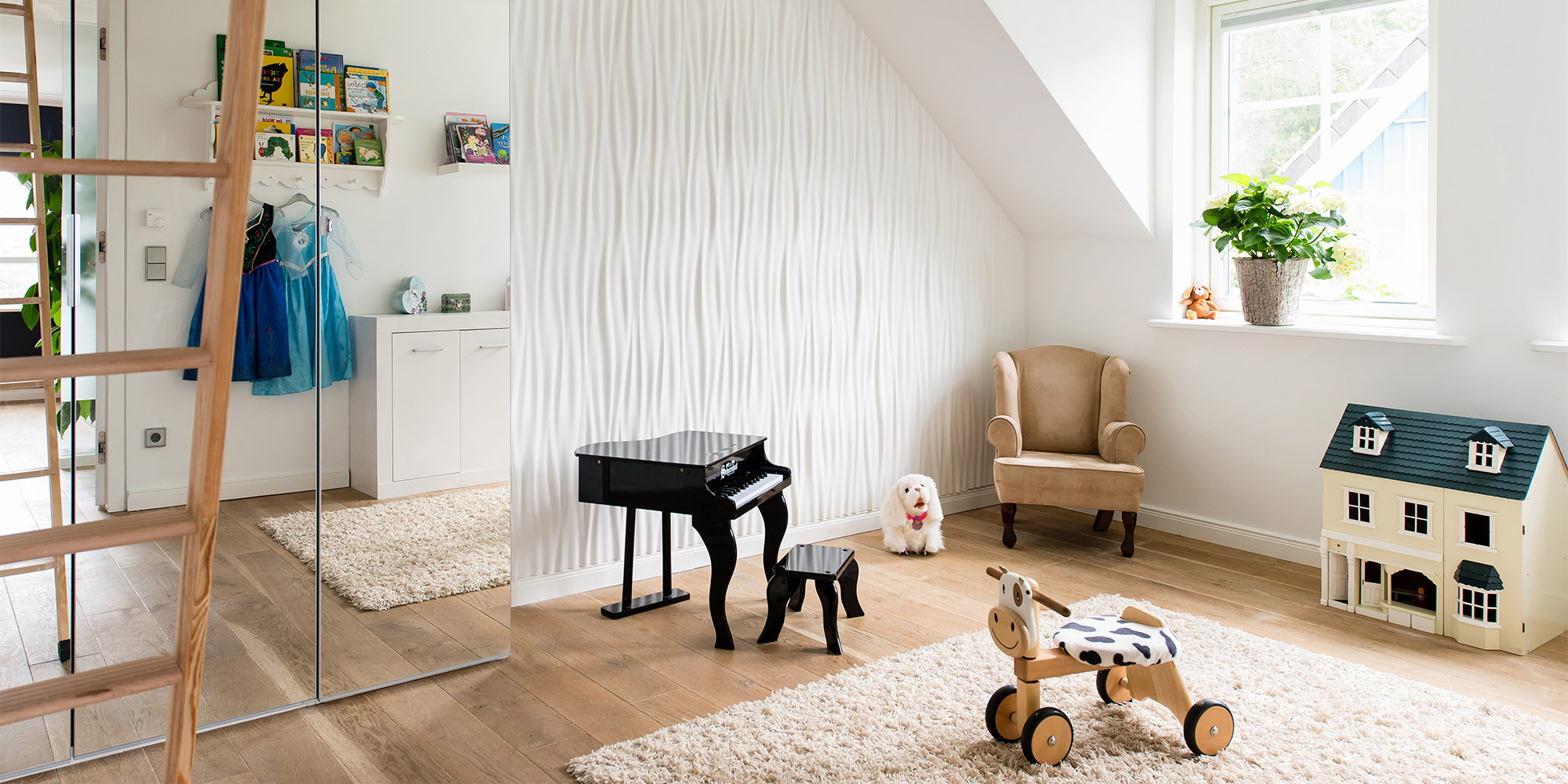 Eine Wandgestaltung im Kinderzimmer mit dynamischen Wandpaneelen von NMC.