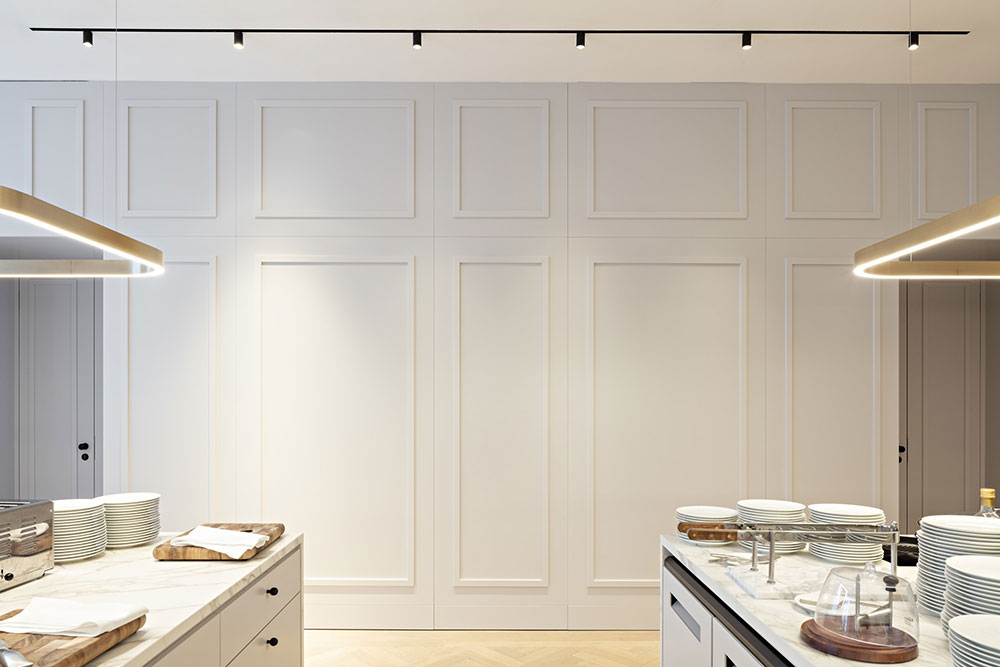 Fußleiste modern Kabel verstecken SX162 Orac Decor Square Multileiste-SX162.1M