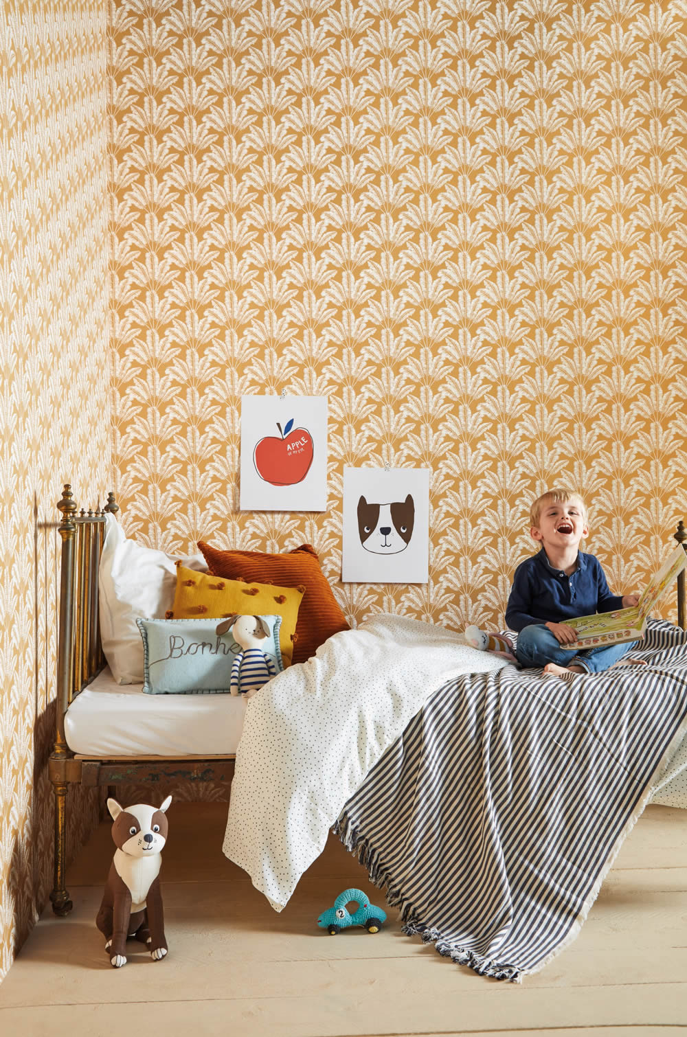 Non-woven wallpaper ocher leaves Our Planet OUP101942124-36-OUP101942124.1M