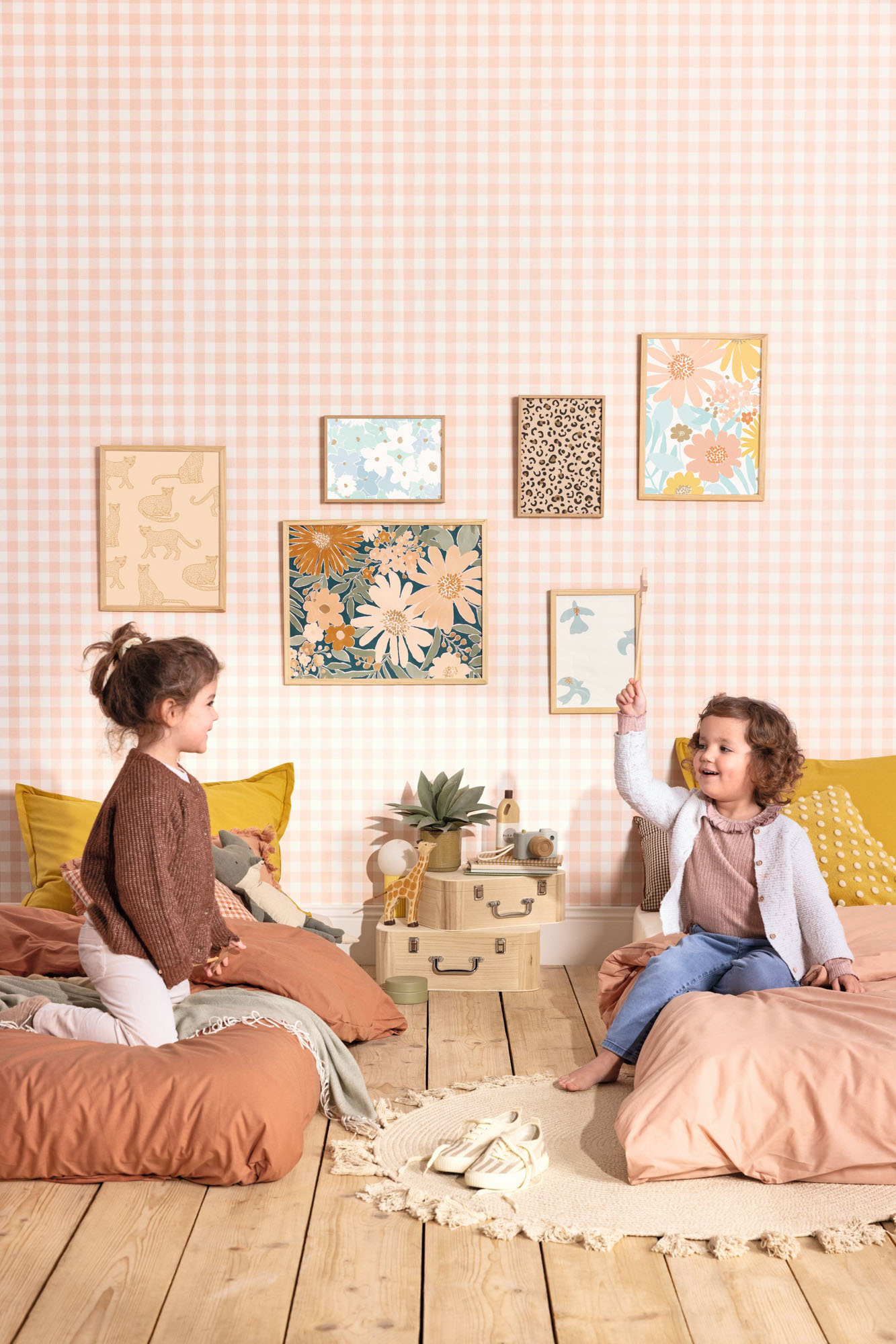 Musterstück Bezaubernde karierte Vliestapete Happy Kids Club