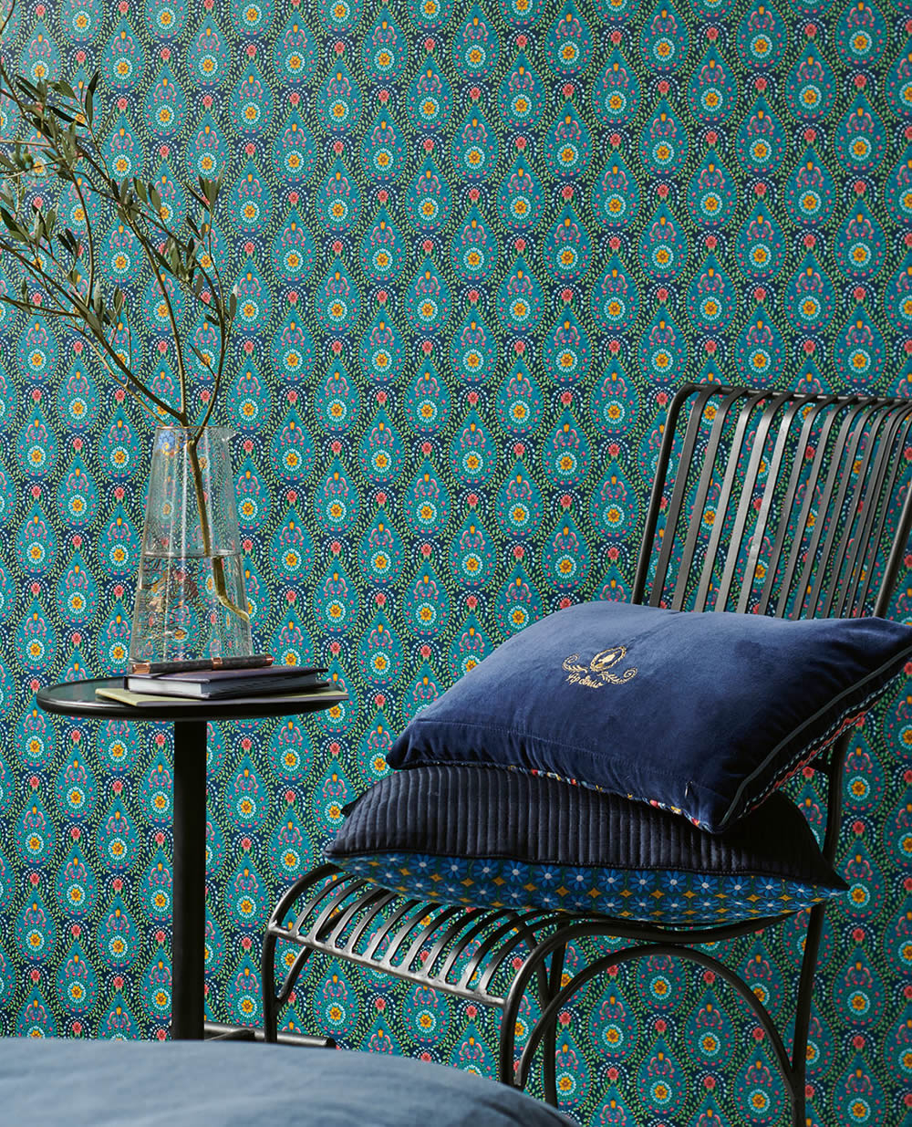 Wallpaper non-woven drops dark blue flowers 300153-55-300153