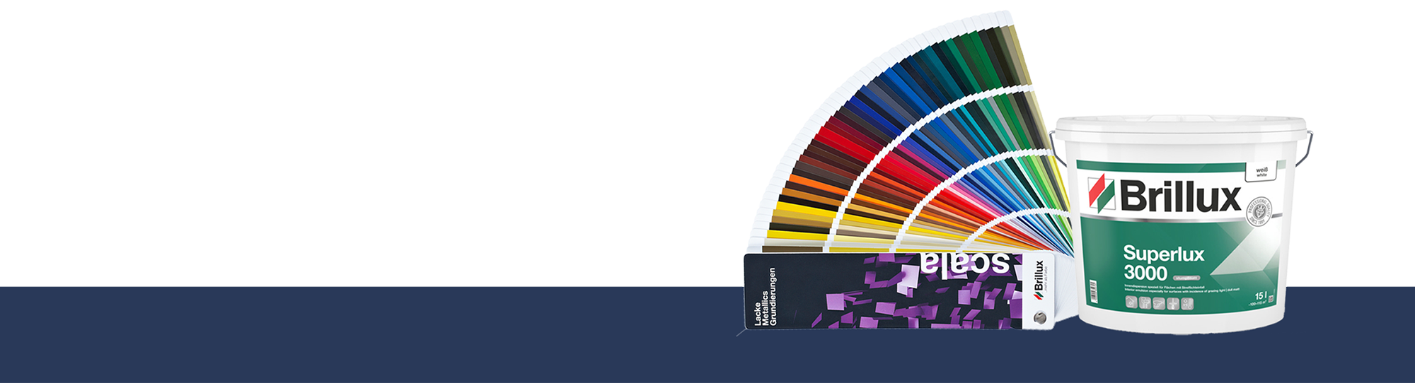 Farbfaecher neben Brillux Superlux 3000 - schnelle Orientierung zur Farbauswahl in den FAQ