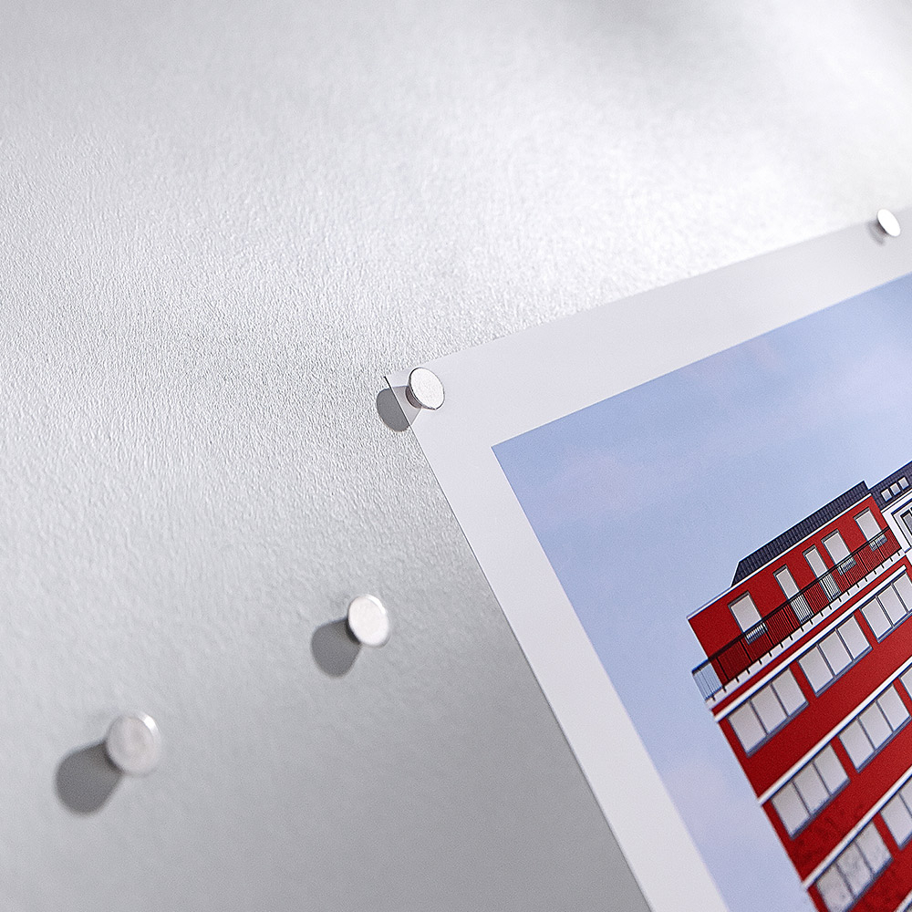 Zu den Brillux CreaGlas Gewebe Systemen für strapazierfähige Wände