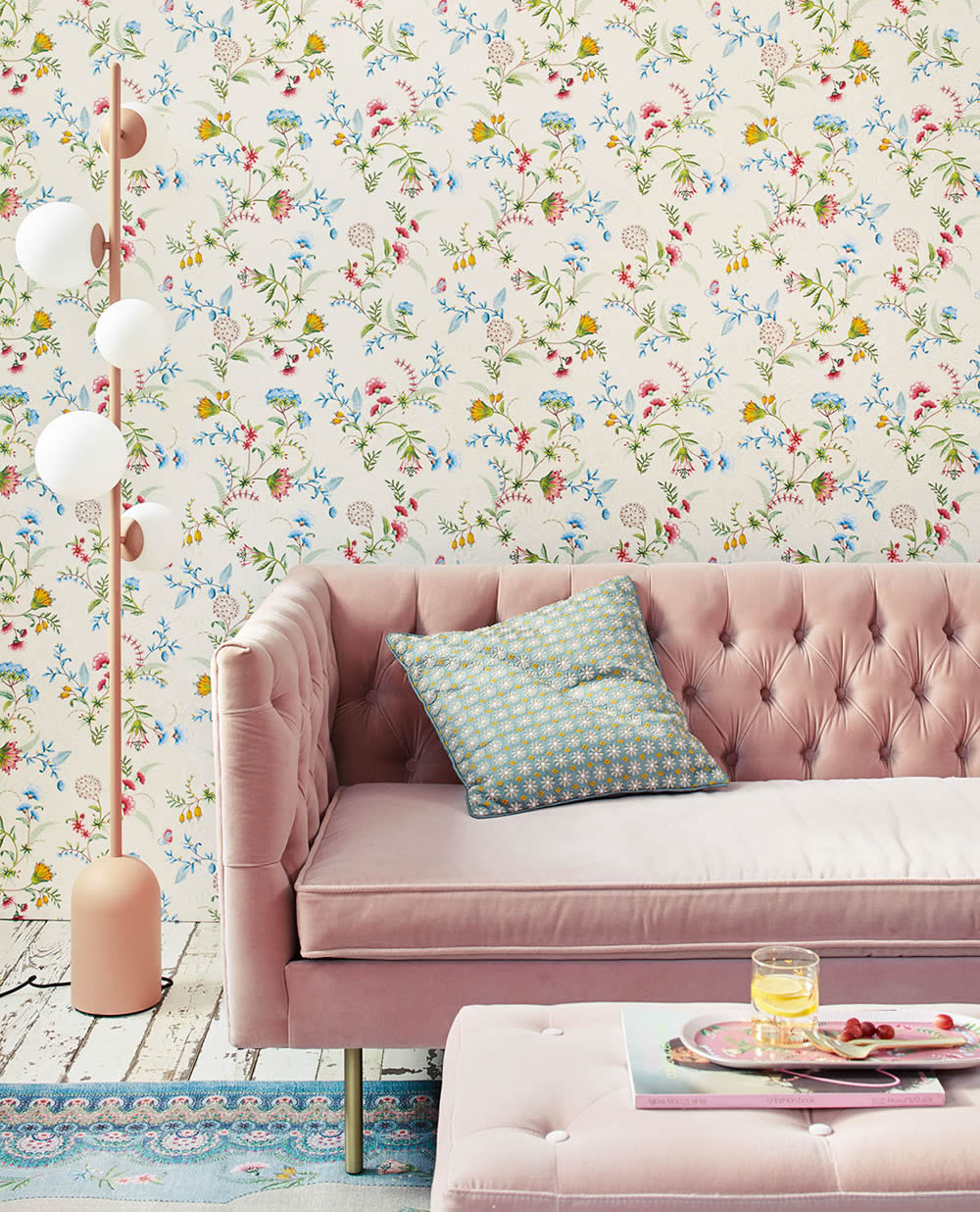 Wallpaper non-woven white colorful flower tendrils Pip Studio 5 300120-55-300120