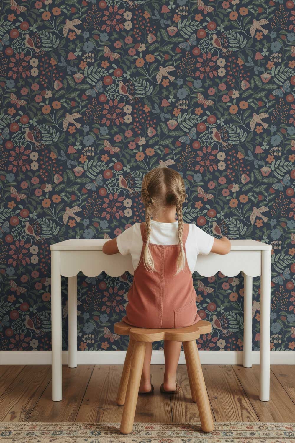 Zauberhafte Blumen Boho Vliestapete Schwalben dunkelblau