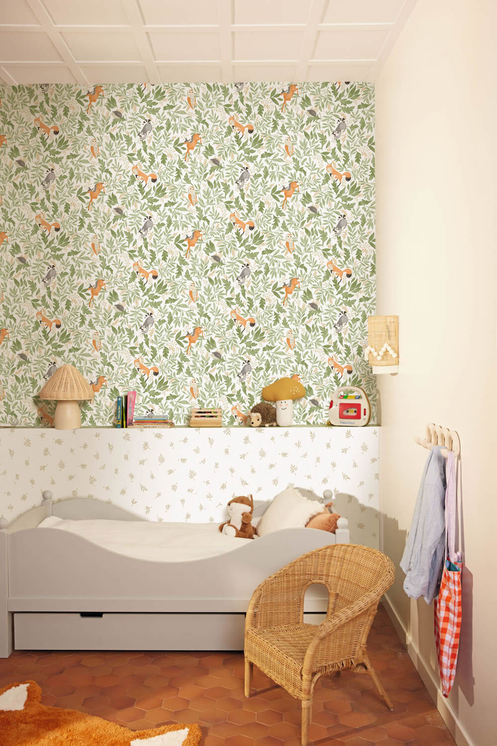 Animal motifs non-woven wallpaper forest cuckoo and fox Les Minis Mondes Caselio MNM105747170