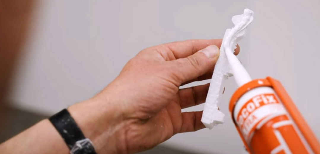 Kleber für Stuckleisten