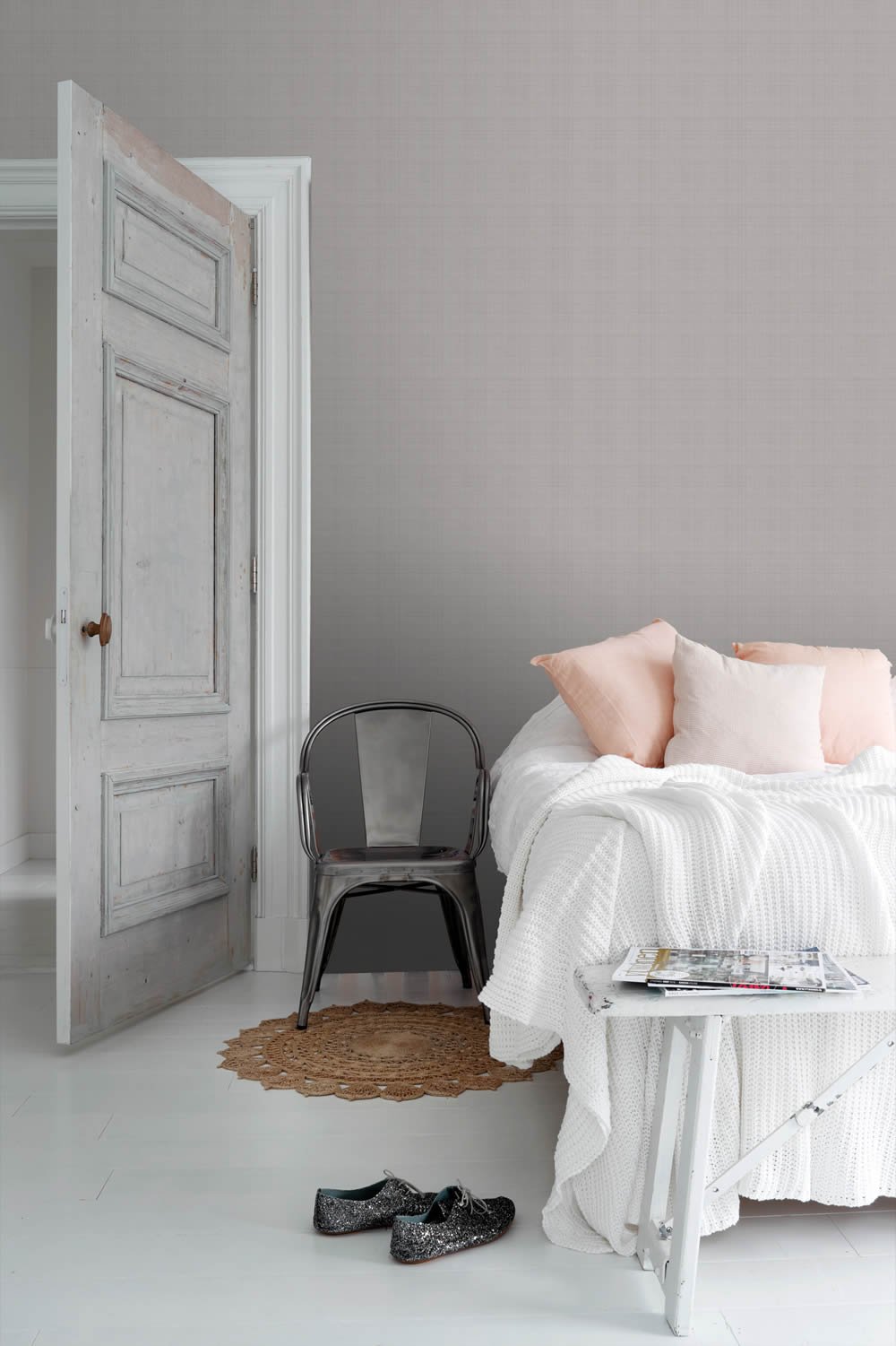 Non-woven wallpaper plain linen look grey 139026