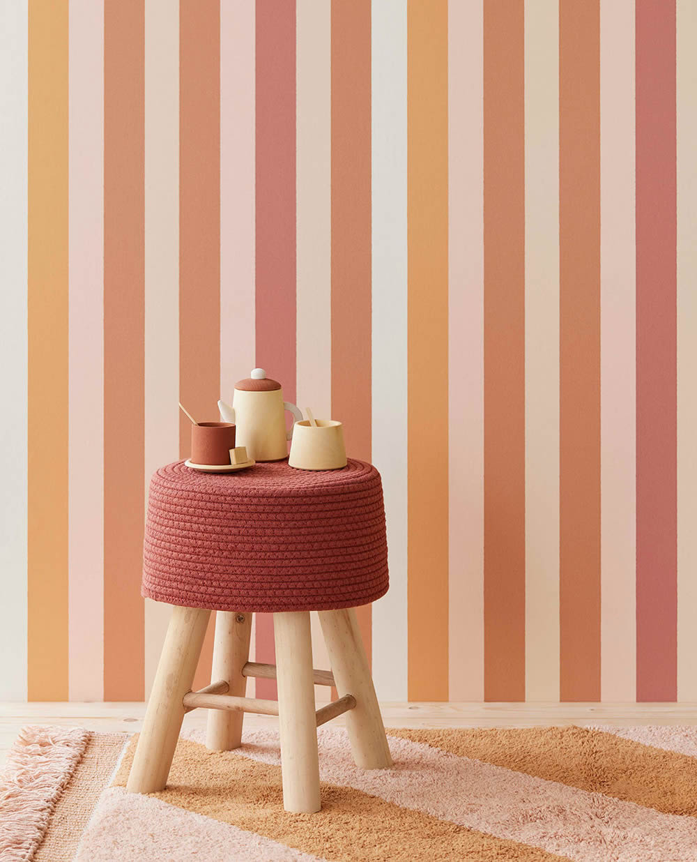 stripes forms non-woven wallpaper pink and orange Explore Eijffinger 323050-55-323050