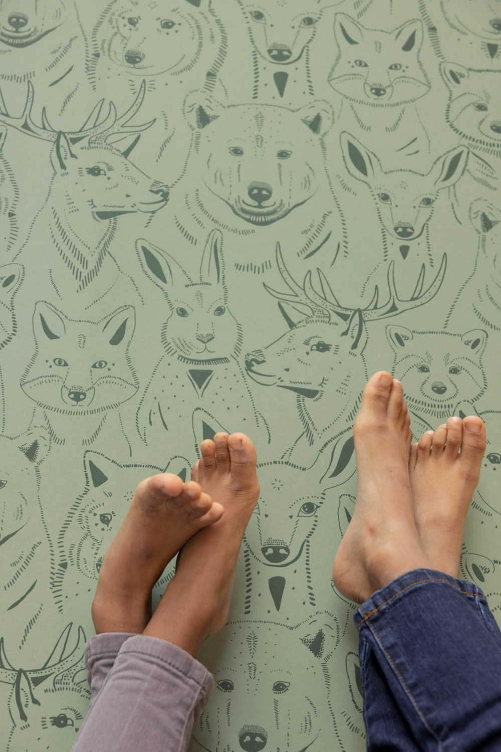 Tierskizzen Tapete hellgrün Caselio - Autour du Monde Texdecor ADM103527270