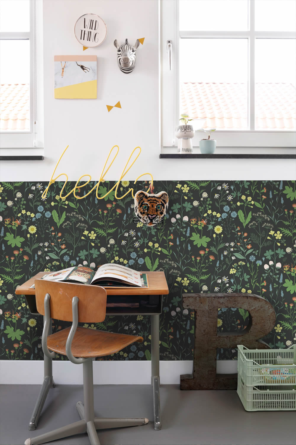 Wallpaper scandi wildflower non-woven black 139392