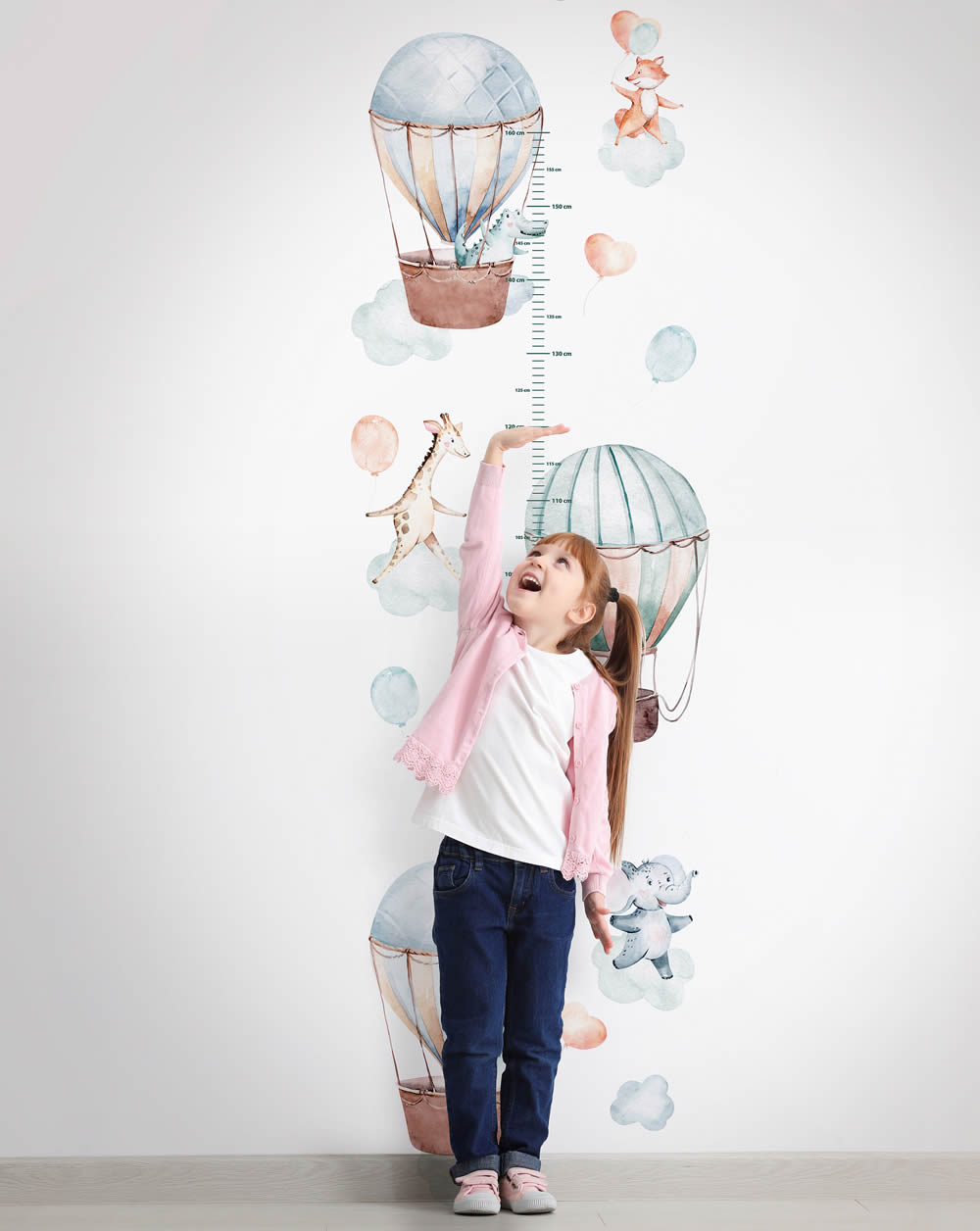 Giraffe und Heißluftballon Kindermesslatte Wandbild bunt Kids Walls 45867