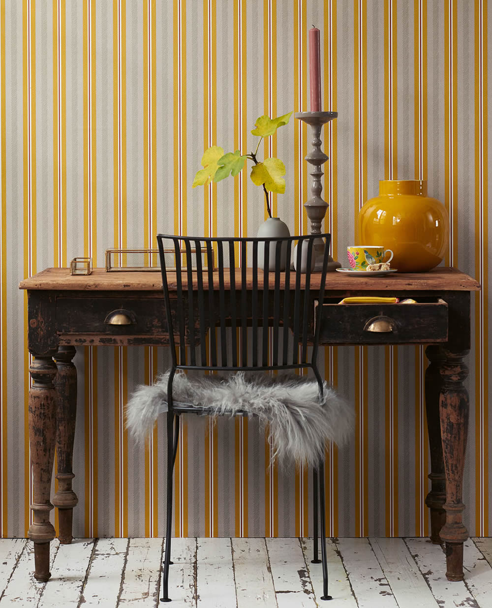 Non-woven wallpaper stripes pattern yellow gray Pip Studio 5 300133-55-300133