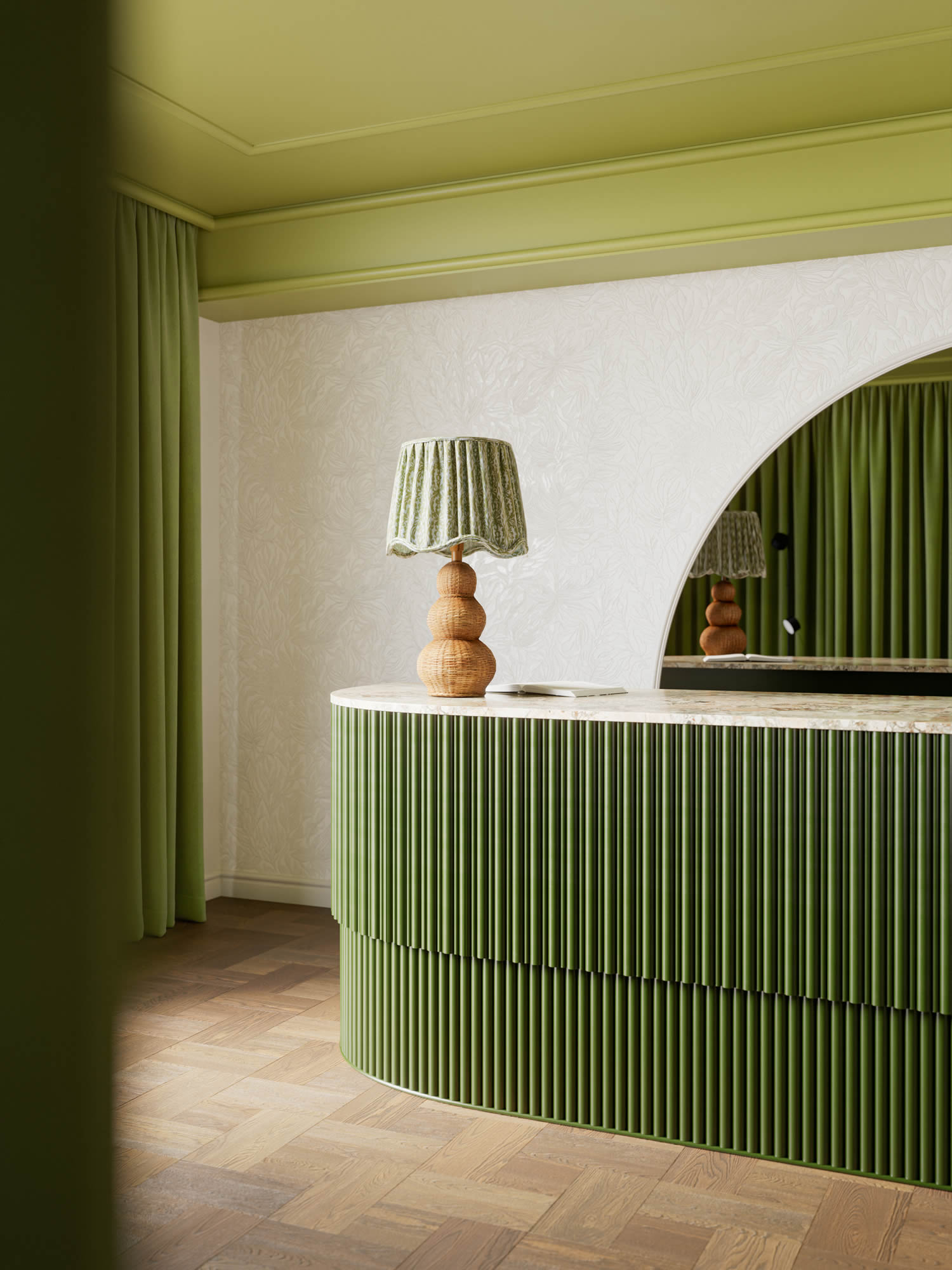 3D-effect wavy wall panel WX218 FLUTE XL Orac cornice mouldings