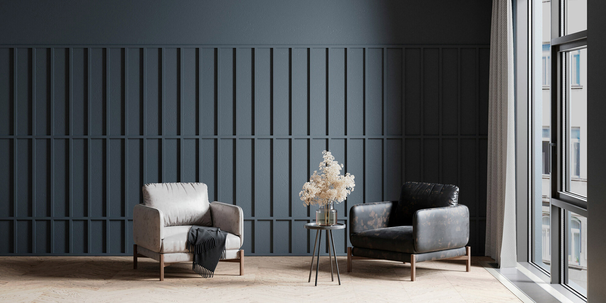 Schlichte Wandleisten als modernes Wandgestaltungselement in einem edlen Wohnzimmer.