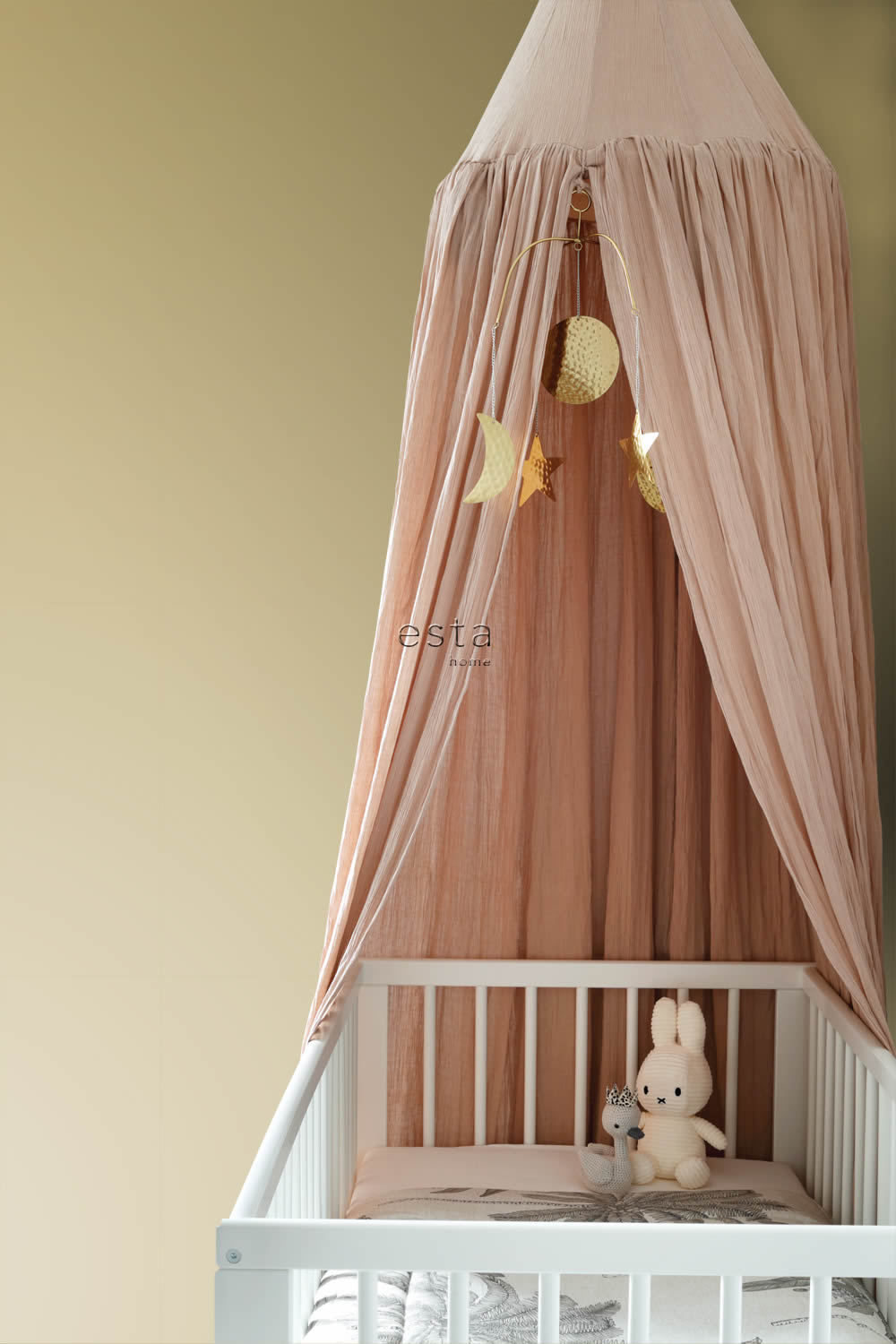 Non-woven wallpaper plain glossy gold 139110