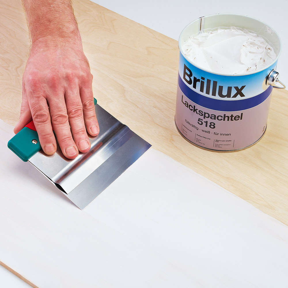 Zu den Brillux Lackspachteln zum Füllen und Glätten von Holz und Lackflächen