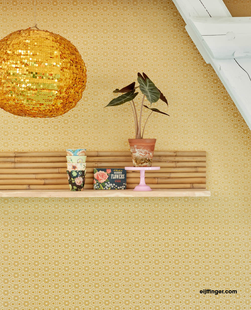 Gold Pattern Wallpaper Flowers Shimmer-55-383570