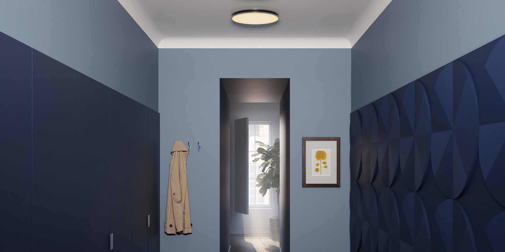 Eine moderne nach innen gewölbte Deckenleiste von NMC für eine hohe Decke in einem modernen Wohnflur.