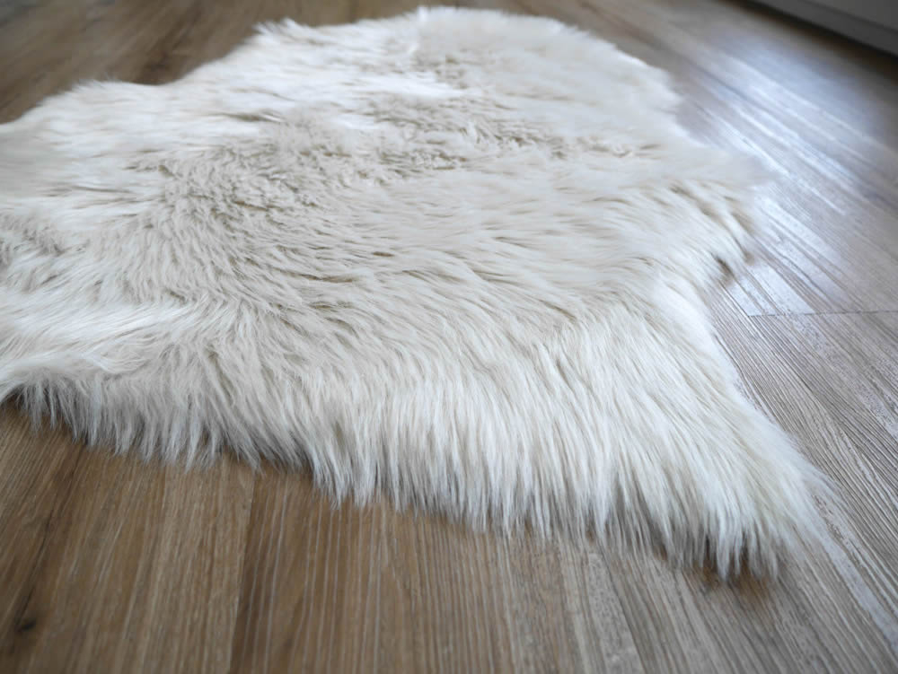 Baby lambskin beige faux fur rug-1-0511-0002