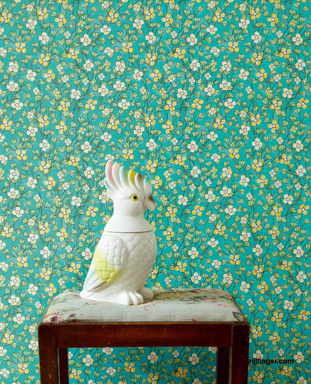 Green non-woven wallpaper flower tendrils-55-383535